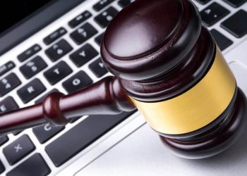 النظام القانوني لاتفاق التحكيم الالكتروني في عقود التجارة الدولية: دراسة مقارنة